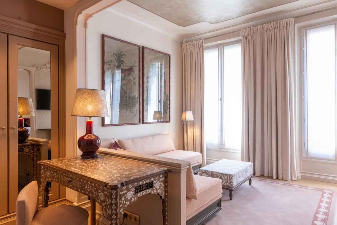 Hotel De Montesquieu Париж Екстериор снимка